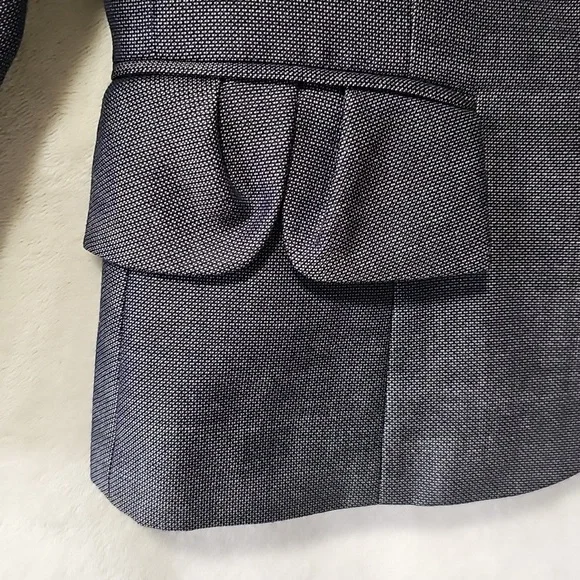 Nine West Gray 3 Button 3/4 Sleeve Blazer Size 4P - Picture 2 of 10